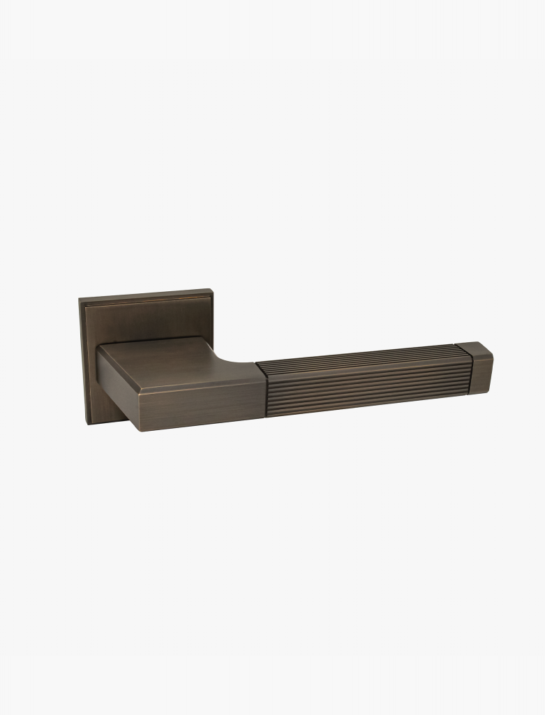 BEQ-0100-COS-SUR-ROS-0100.201-COS-patine-foncee-1-scaled-1